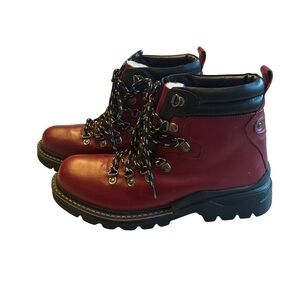 Alpinetek Women's Red Leather Lined Ankle Winter/ Hiking Boots.   Size 10